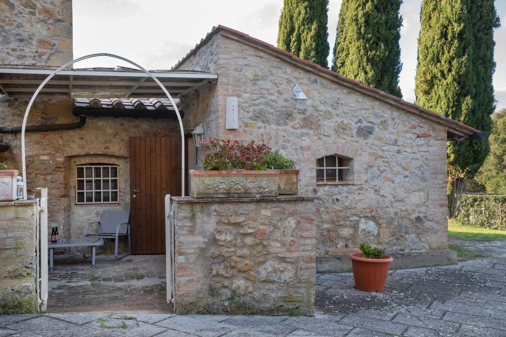 Tenuta Decimo - Il Borgo Di Mariano San Gimignano Exterior photo
