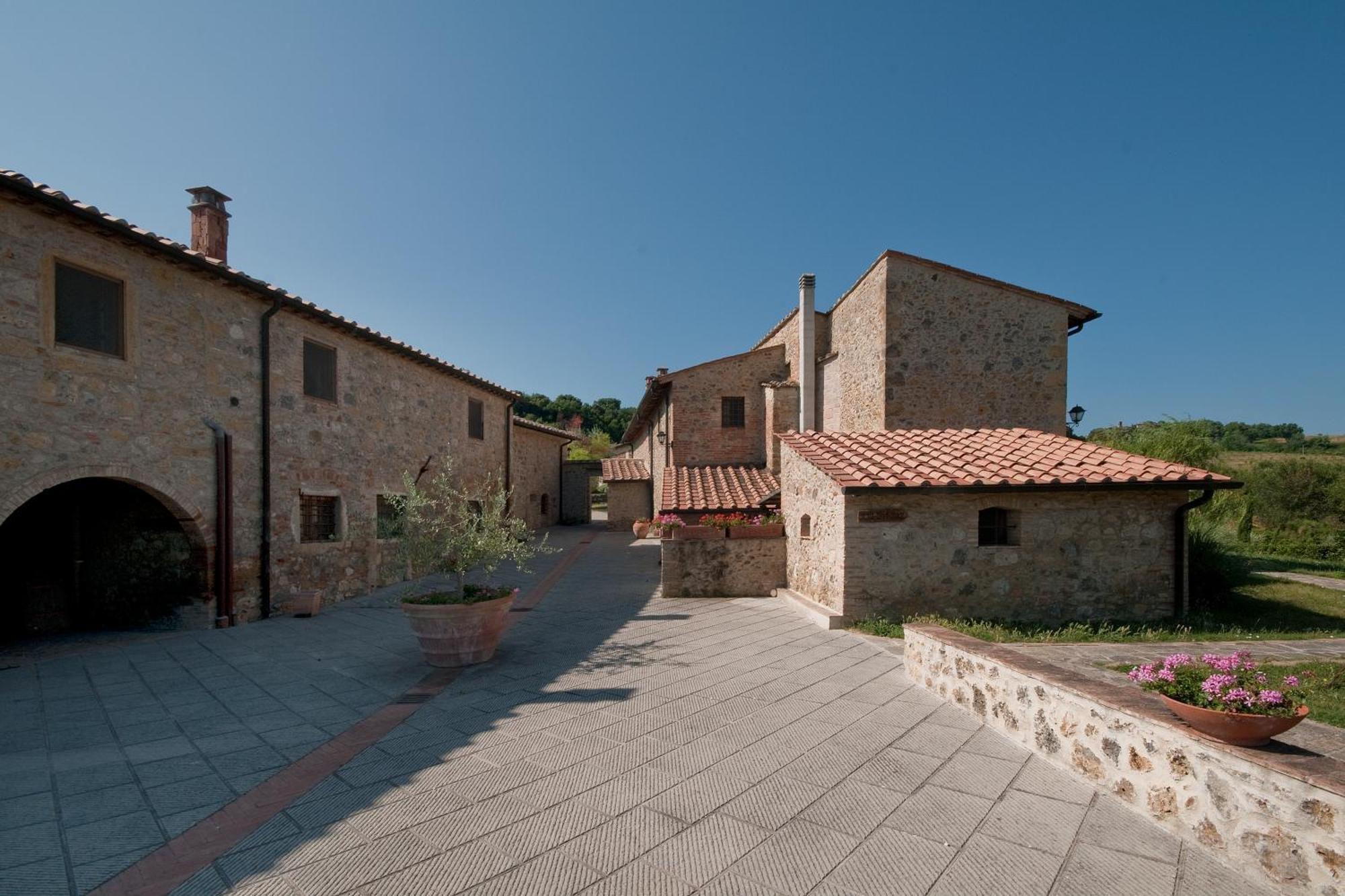 Tenuta Decimo - Il Borgo Di Mariano San Gimignano Exterior photo